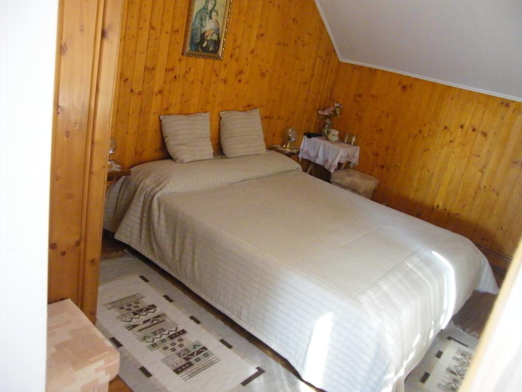 Pensiunea Casa Filoxenia Horezu Ngoại thất bức ảnh