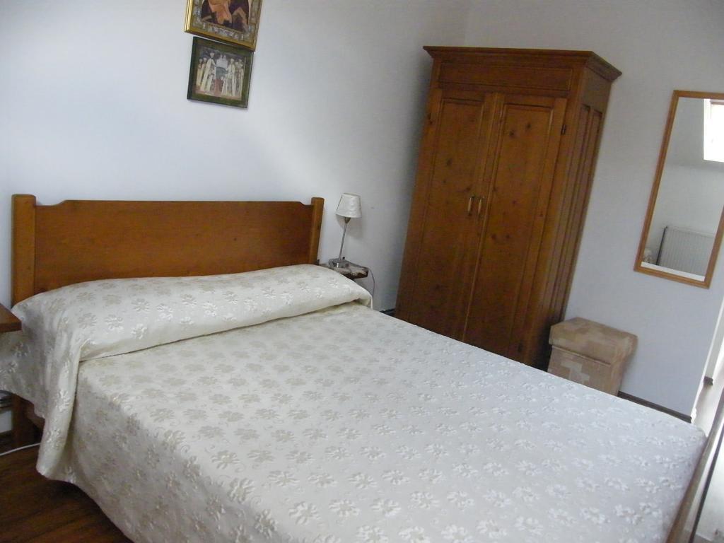 Pensiunea Casa Filoxenia Horezu Ngoại thất bức ảnh