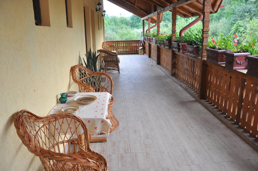 Pensiunea Casa Filoxenia Horezu Ngoại thất bức ảnh